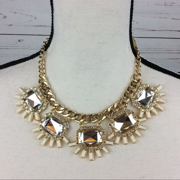 NWT Statement Gold/White Necklace - Picture 2 of 5